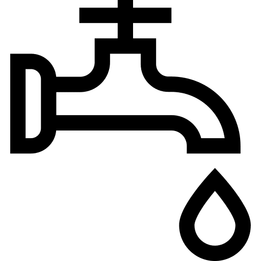 Pontos de água quente nas duchas, lavatórios e pia